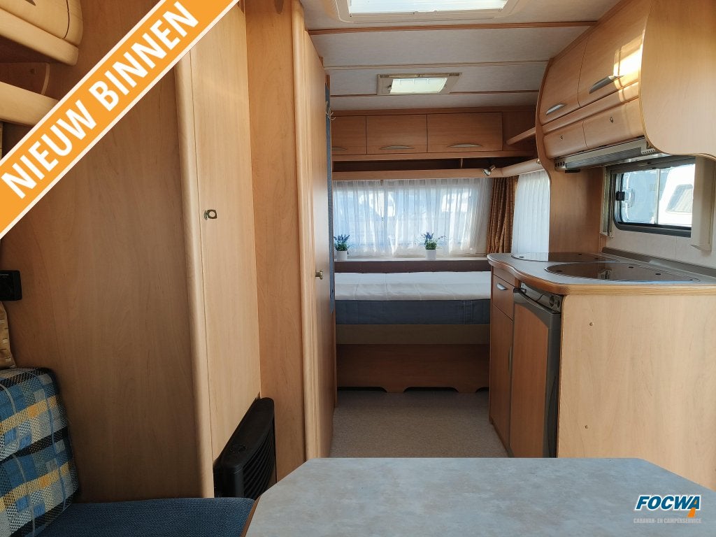 Fendt Saphir 470 F Dwarsbed Rondzit Tent Toi, Rondzit, Dwarsbed, Bedrijf, Tot en met 4