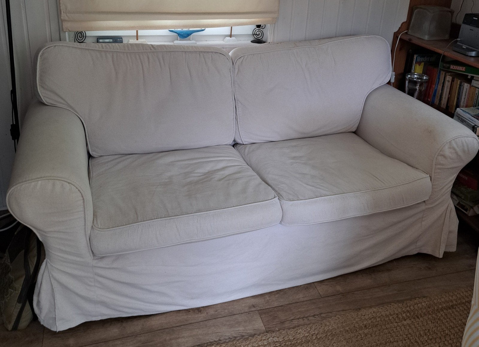 Ikea ektorp 2er zitbank + rode hoessenset, Ophalen of Verzenden