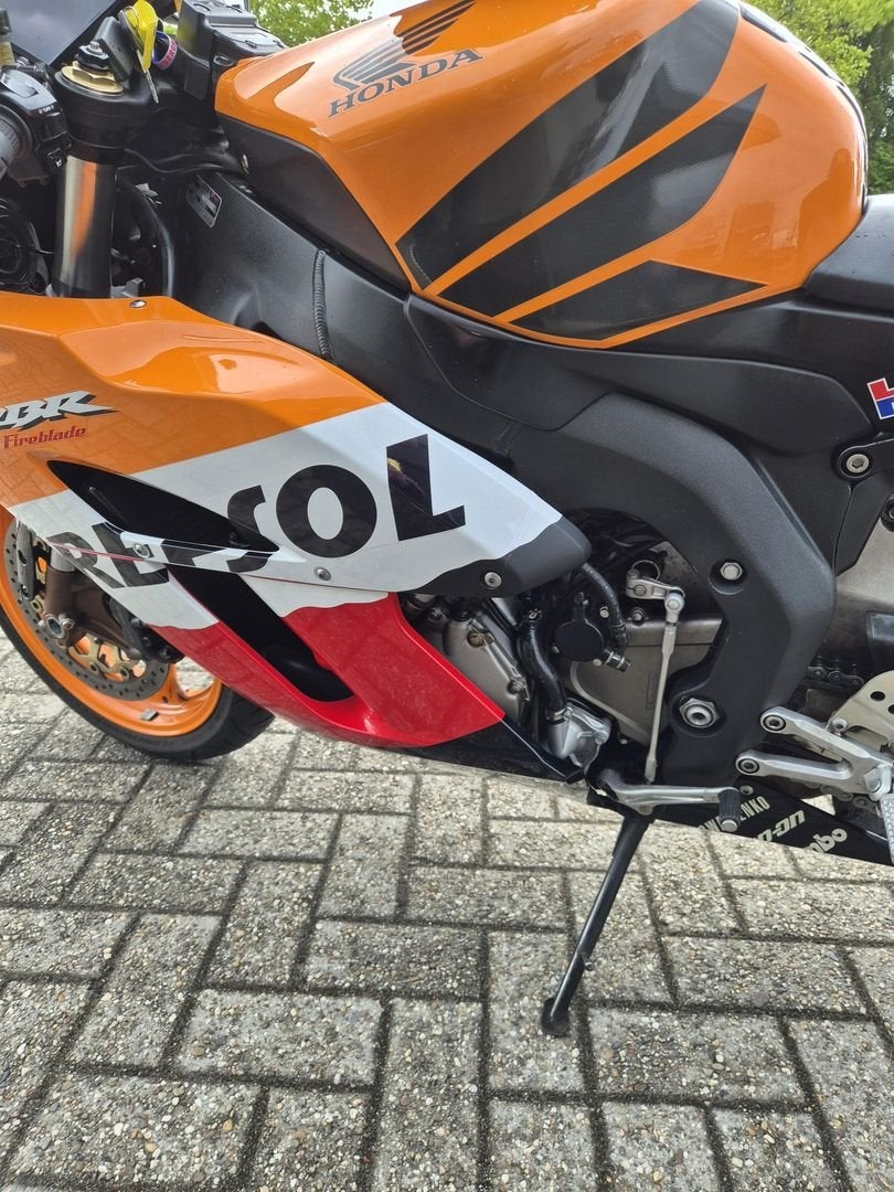 HONDA CBR 1000 RR FIREBLADE (bj 2005) 52,003 km, HONDA, 4 cilinders, Motorrijbewijs A, Bedrijf