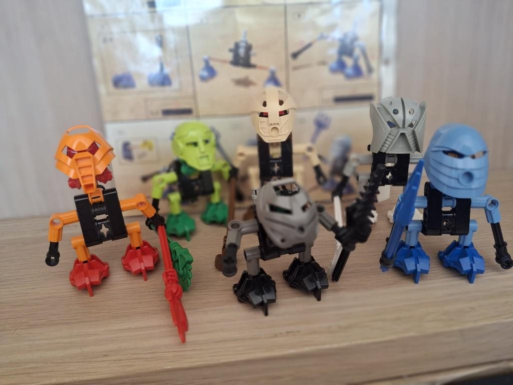 LEGO Bionicle Turaga 2001 – Complete set met boekjes, Bionicle, Lego, Ophalen of Verzenden, Zo goed als nieuw