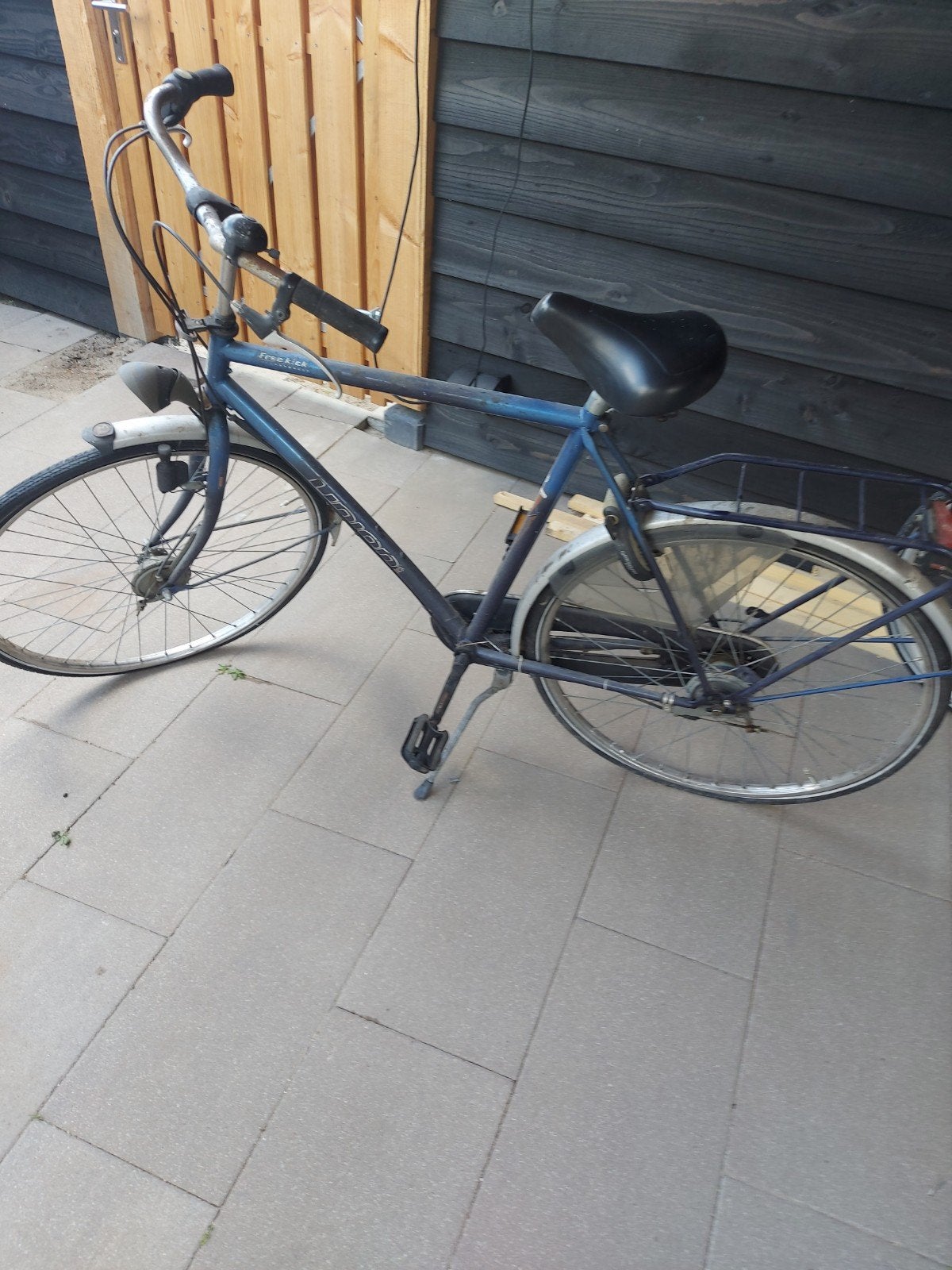 Twee Gazelle fietsen - Geel en Blauw, Fietsen en Brommers, Fietsen | Dames | Damesfietsen, Ophalen, Terugtraprem, Versnellingen