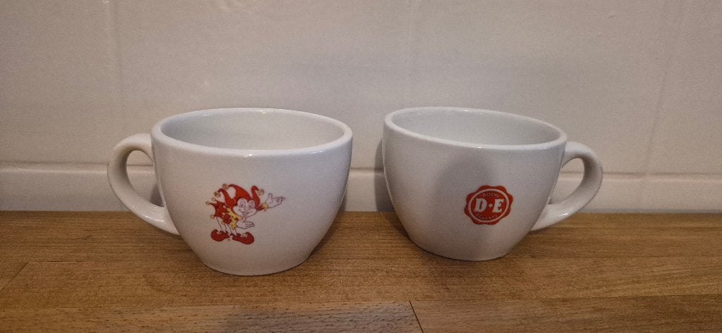 2 efteling douwe egberts kopjes pardoes ., Ophalen of Verzenden, Zo goed als nieuw, Gebruiksvoorwerp