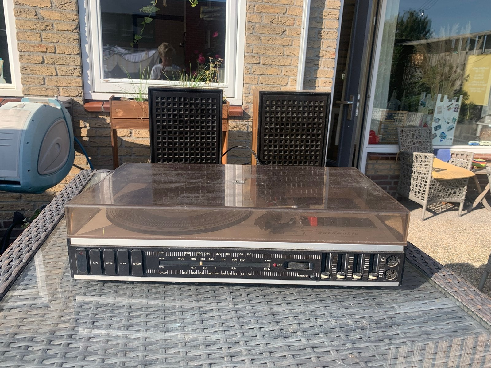 Foto 3 van Vintage platenspeler met speakers
