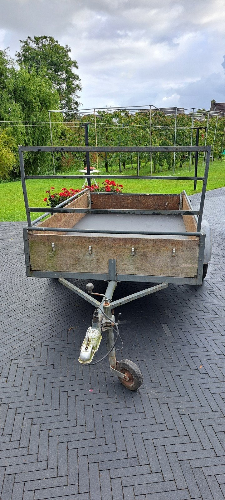aanhanger enkelasser kar, Ophalen