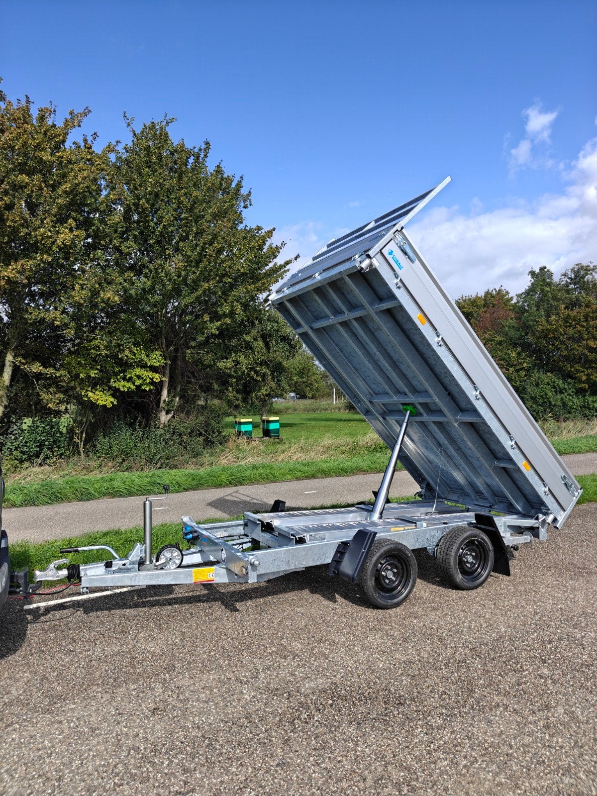 Demo Hapert kipper aanhanger 2700KG + Rijplaten, Auto diversen, Ophalen of Verzenden, Zo goed als nieuw