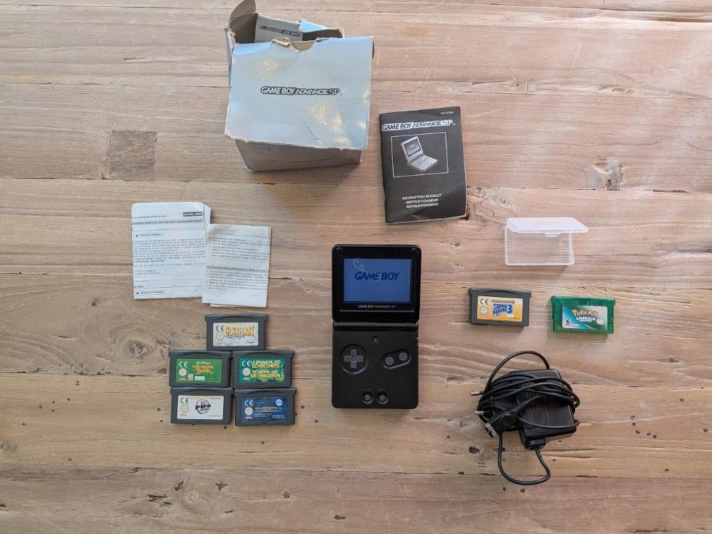 Nintendo Game Boy Advance SP + games – compleet pakket, Spelcomputers en Games, Spelcomputers | Nintendo Game Boy, Ophalen of Verzenden