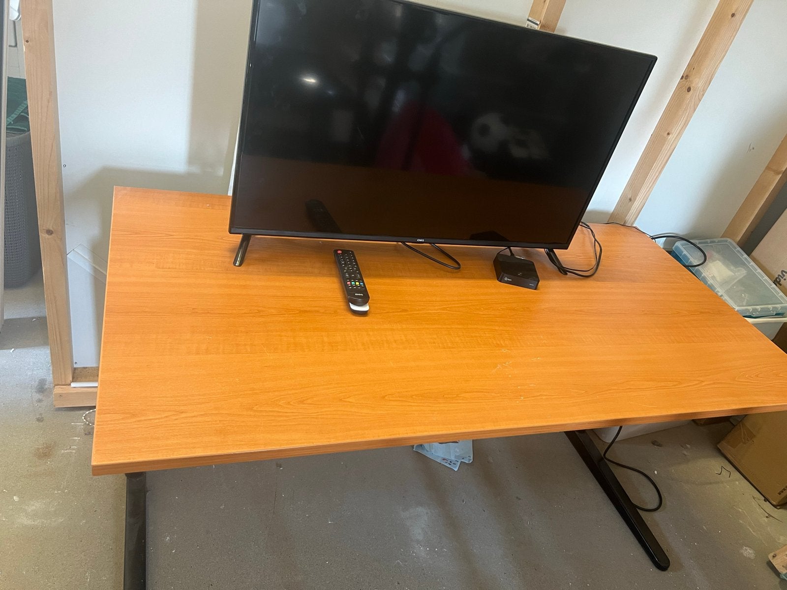 Zit-sta bureau 160x80 cm - Ideaal voor thuiswerken, Ophalen, Zit-sta bureau, Gebruikt, Hout