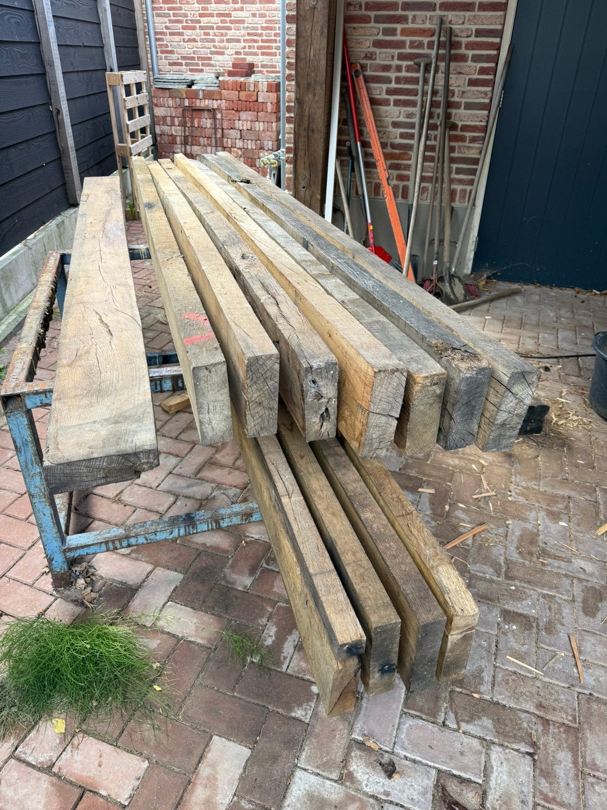 Oud eiken balken gedroogd. 6 a 7 cm dik, Doe-het-zelf en Verbouw, Hout en Planken, Gebruikt, Eiken, Ophalen of Verzenden, 200 tot 250 cm