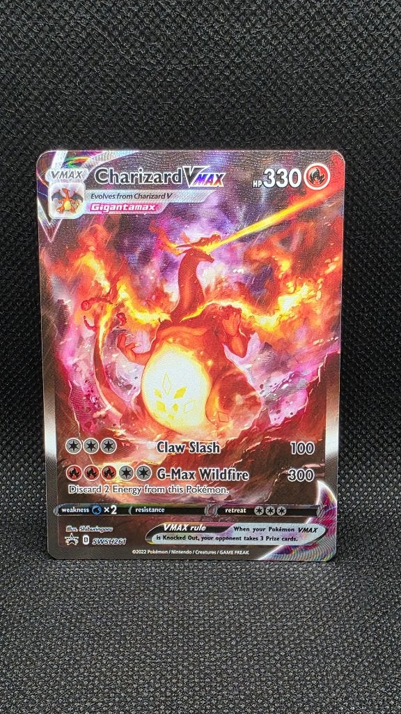 Charizard VMAX (SWSH 261), Ophalen of Verzenden, Zo goed als nieuw, Losse kaart, Foil