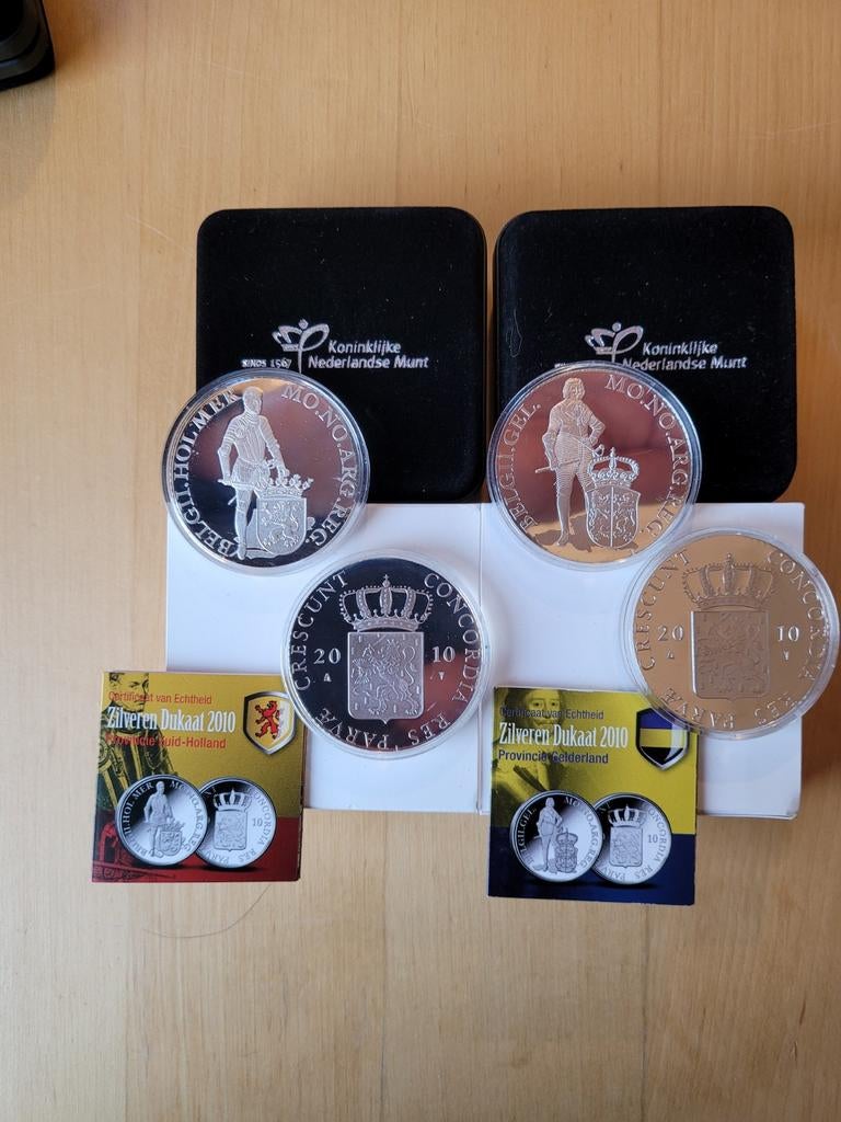 Zilveren dukaten 2010 25 gram netto zilver proof certificaat, Ophalen of Verzenden, Koningin Beatrix, Overige waardes, Zilver