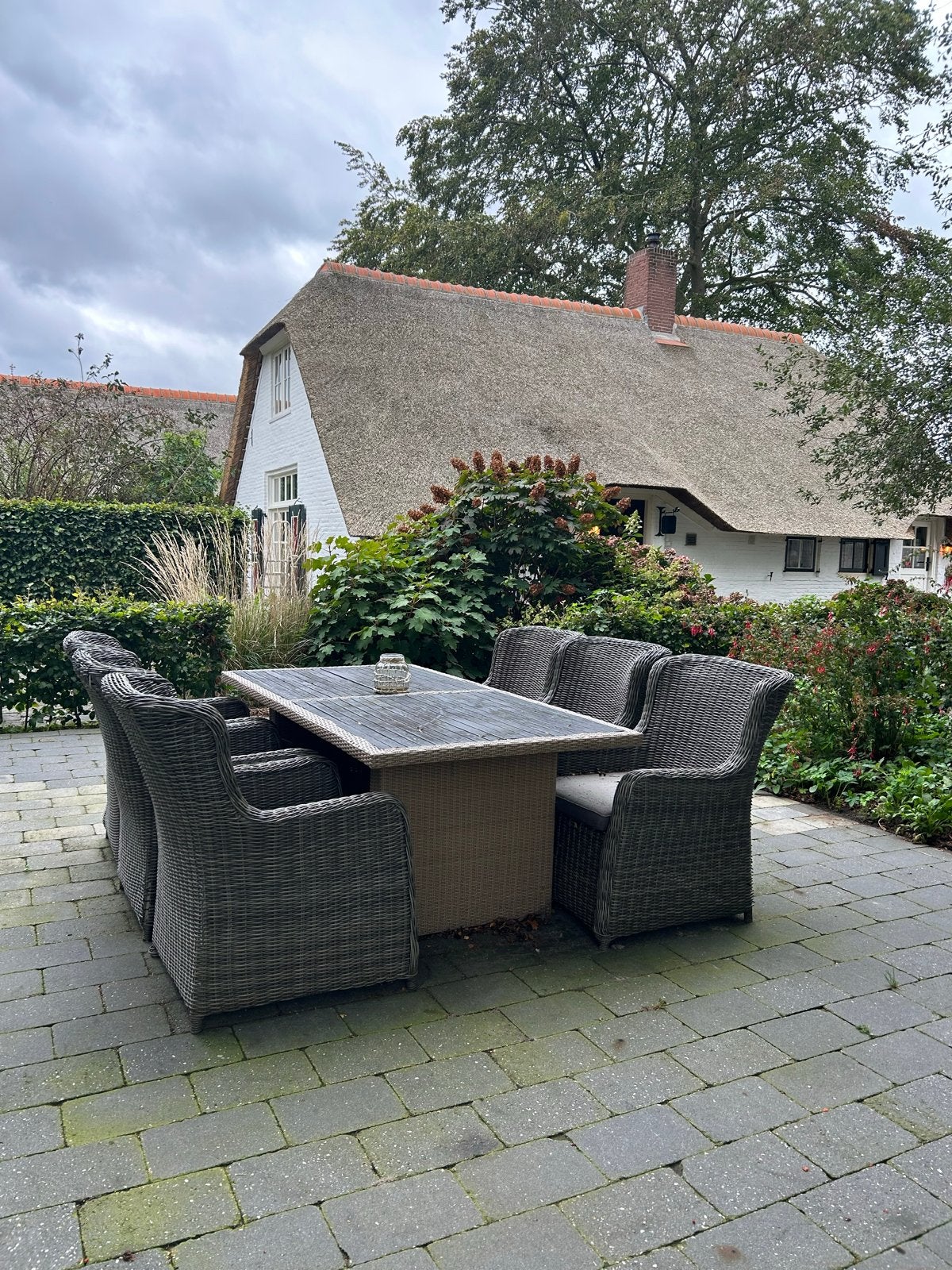 Gratis af te halen tuinset, Ophalen, Gebruikt, Overige materialen, 6 zitplaatsen
