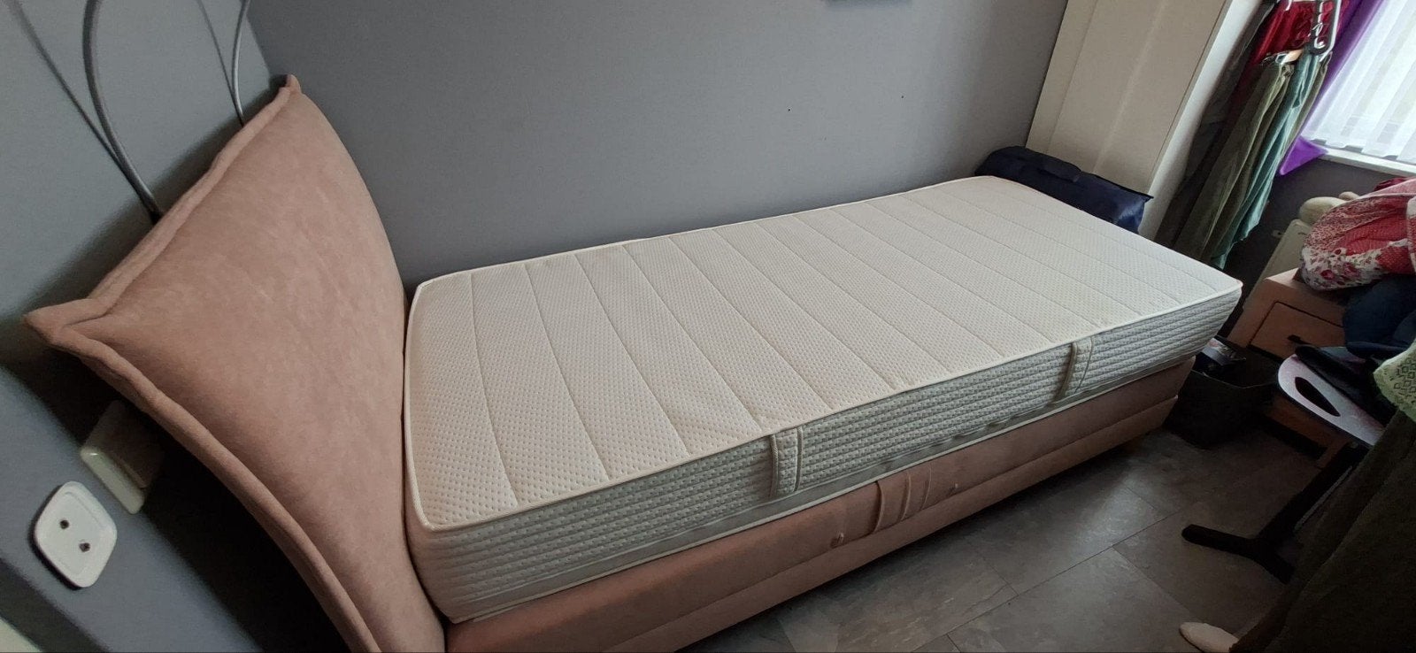 Roze 1-persoons elektrische boxspring met excellent matras, Ophalen, Verstelbaar, 90 cm, 210 cm