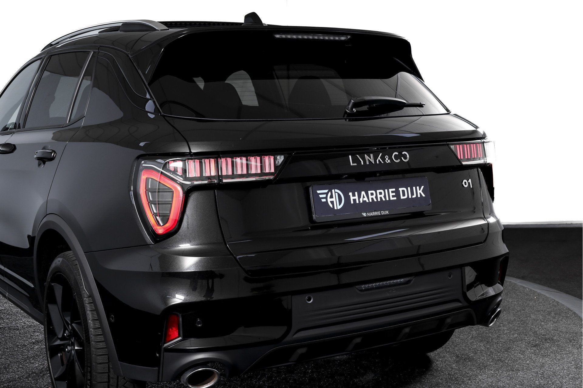 Foto 56 van Lynk & Co 01 1.5 PHEV 261PK MY23 | Blackpakket | Donkere hem