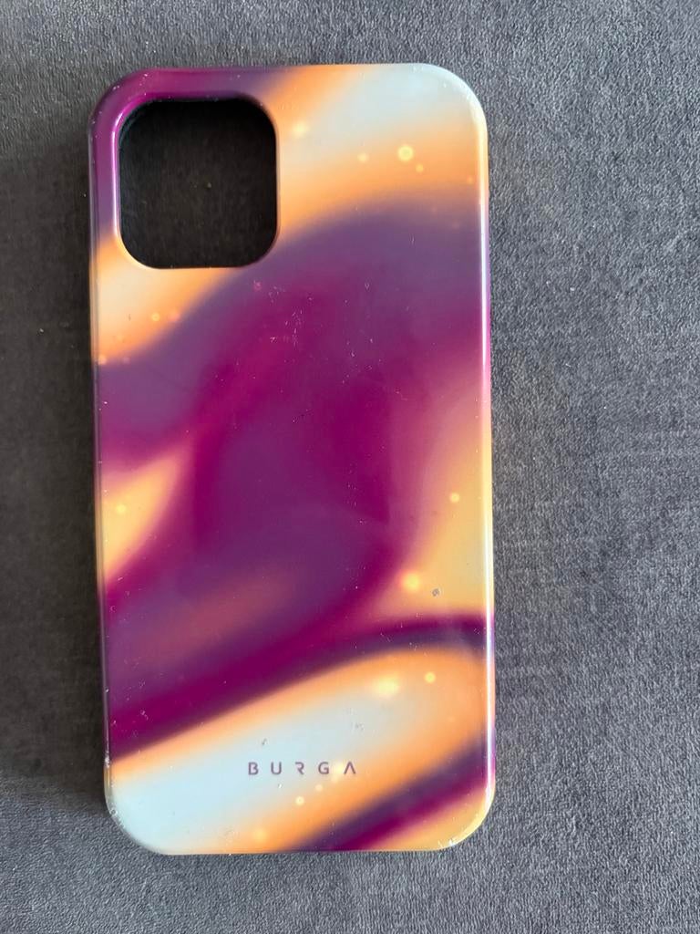 Burga hoesje voor iPhone 12 - Stijlvolle bescherming, Kunststof, Hoesje of Tasje, Ophalen of Verzenden, Zo goed als nieuw