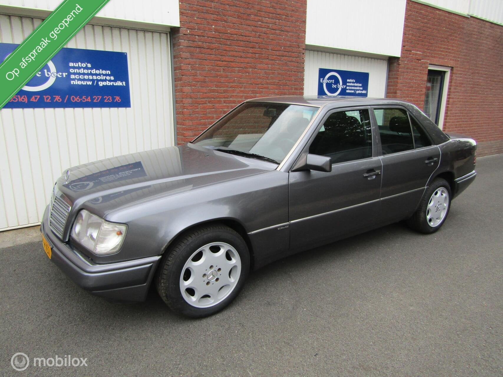 mooie Mercedes E-klasse 200 Elegance 6-1994 lpg gas zgan apk, Auto's, Oldtimers, Automaat, 1998 cc, Zwart, Bedrijf