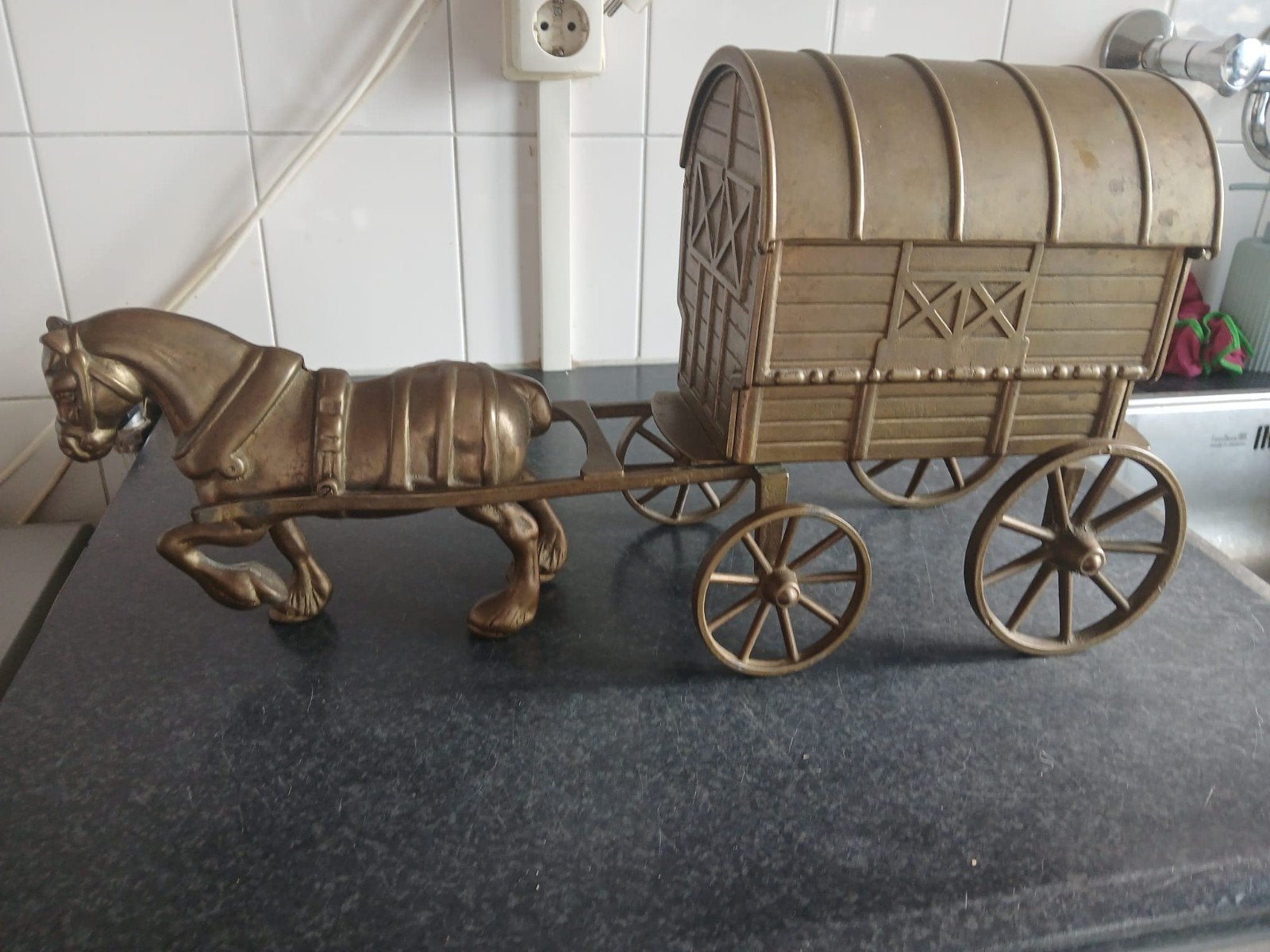 Antieke koper paard en wagen decoratie, Ophalen of Verzenden