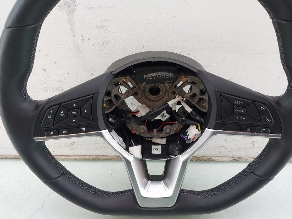 Stuur Nissan Juke (F16) (2019-08/..) 48430HS04C, Gebruikt, Postoffice@zf.com, Löwentaler Straße 20, Friedrichshafen 88046, , Duitsland