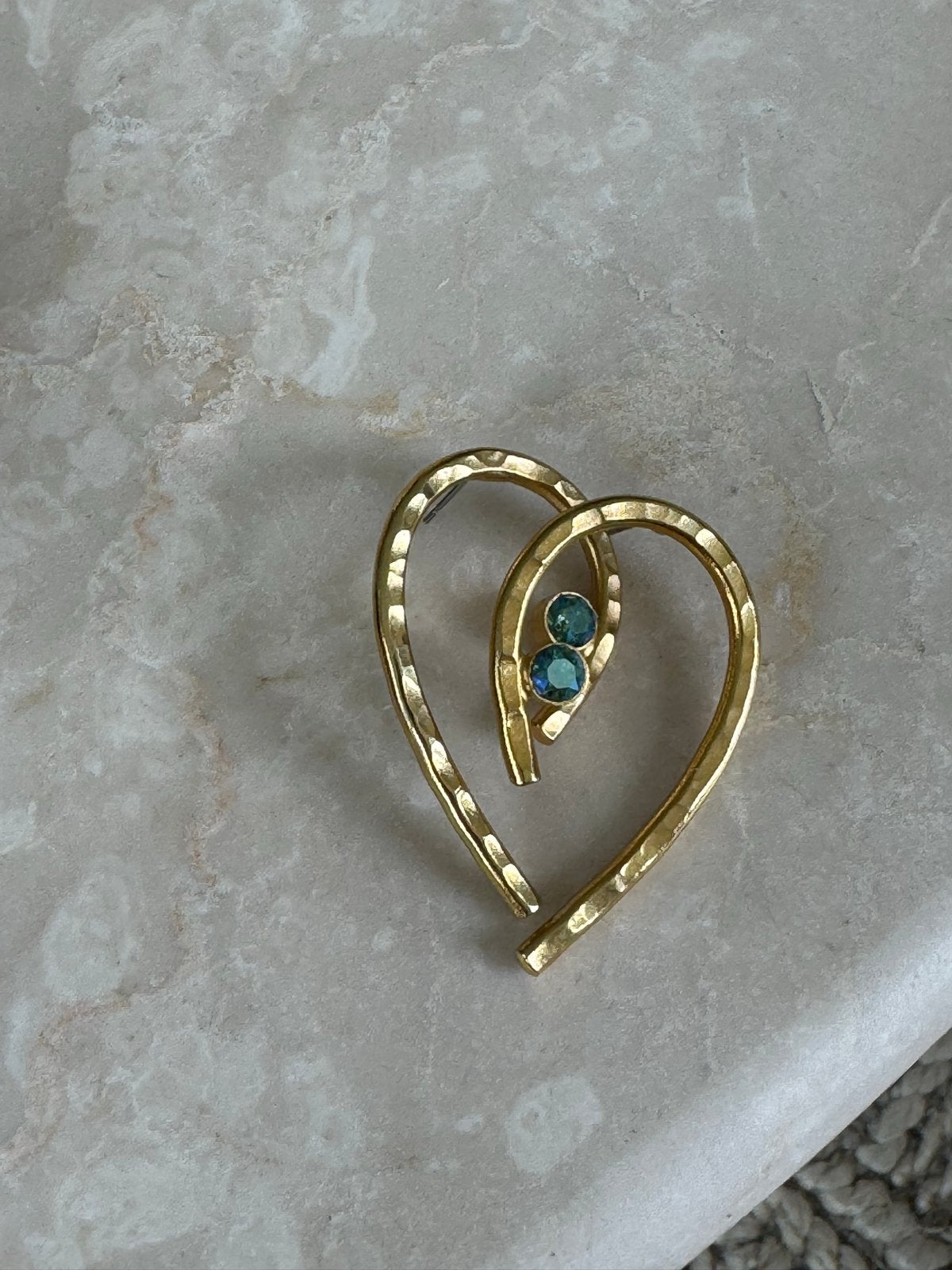Gouden oorbellen met blauwe edelstenen, Sieraden, Tassen en Uiterlijk, Oorbellen, Zo goed als nieuw, Knopjes of Stekers, Overige materialen