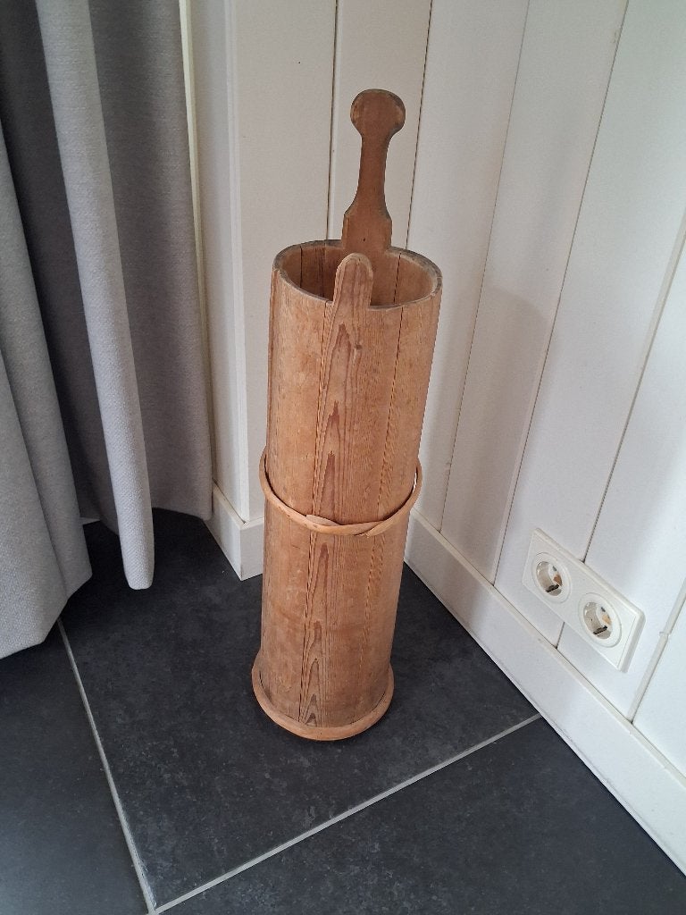 Zweedse houten karn, Ophalen