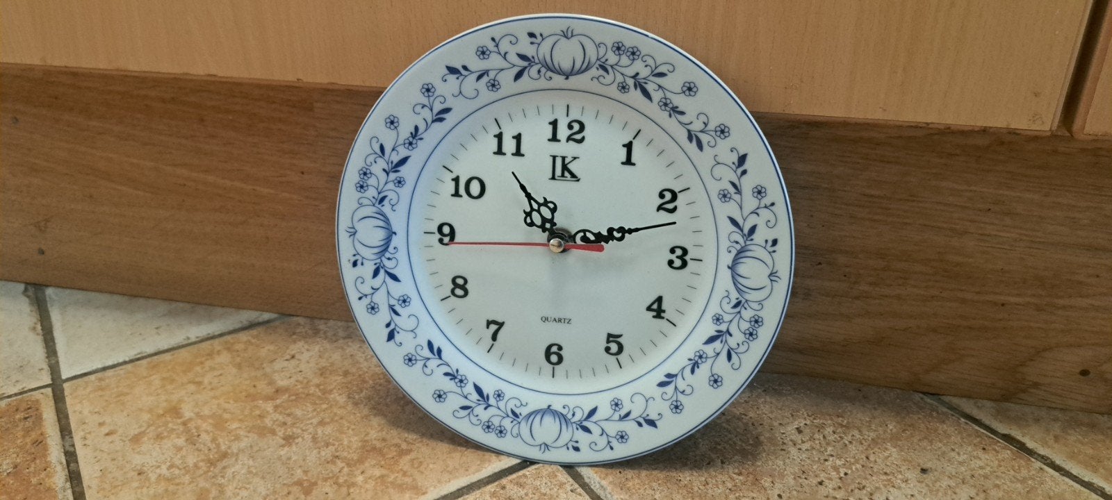 Stenen bord klok IK - 20 cm doorsnee, Ophalen of Verzenden, Nieuw, Wandklok