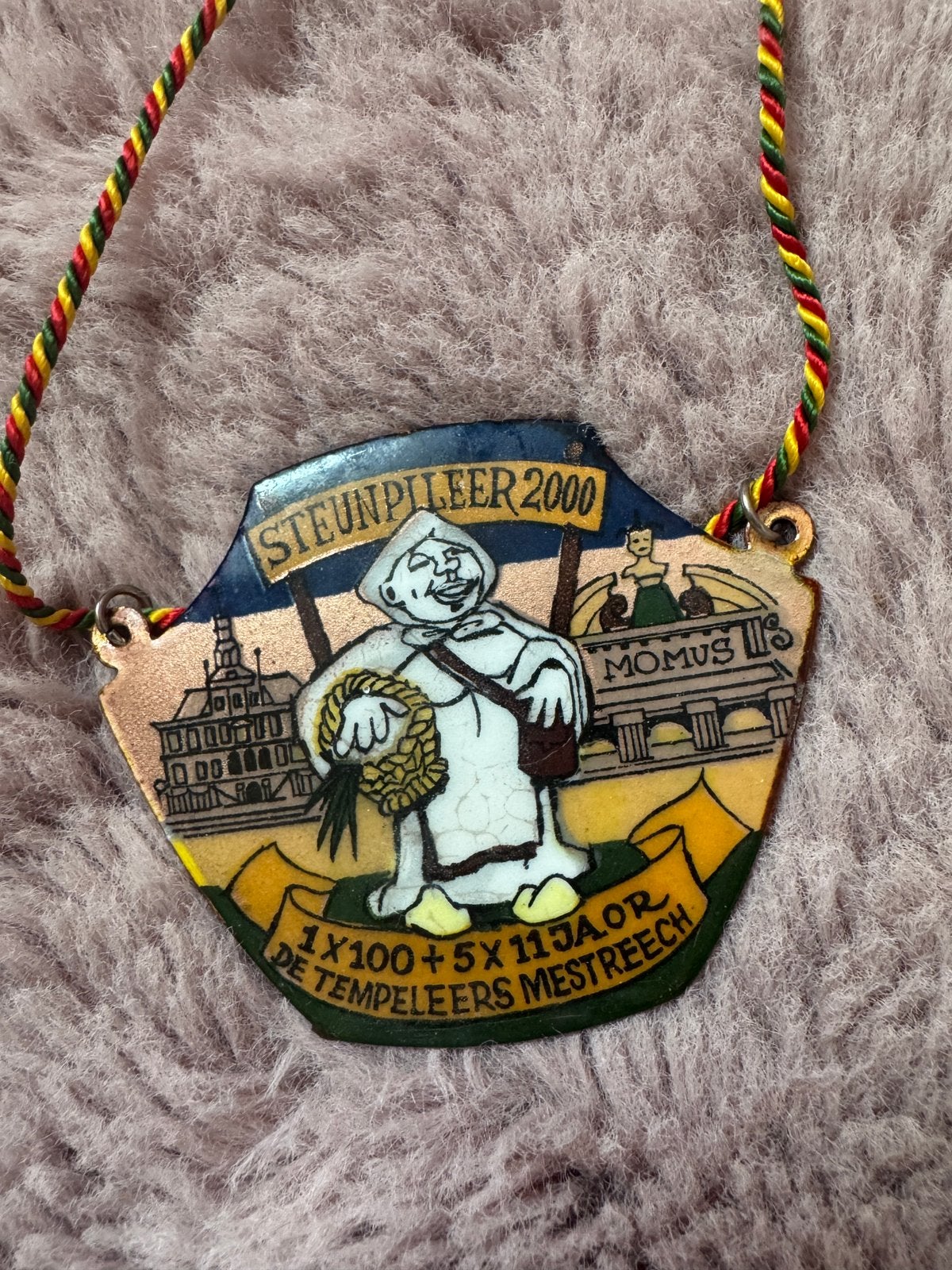 Tempeleers Mestreech steunpileer 2000 medaille, Ophalen of Verzenden, Overige materialen