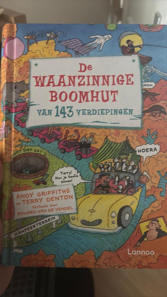 De waanzinnige boomhut 143, Boeken, Ophalen of Verzenden, Zo goed als nieuw