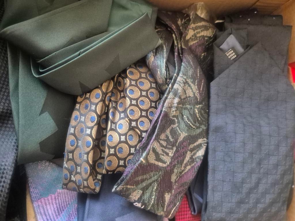Grote collectie stropdassen voor de verzamelaar, Kleding | Heren, Ophalen of Verzenden, Nieuw, Overige kleuren