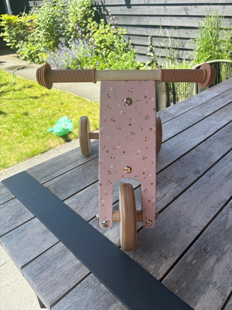 Little Dutch loopfietsje roze met bloemetjes, Ophalen, Zo goed als nieuw, Loopfiets