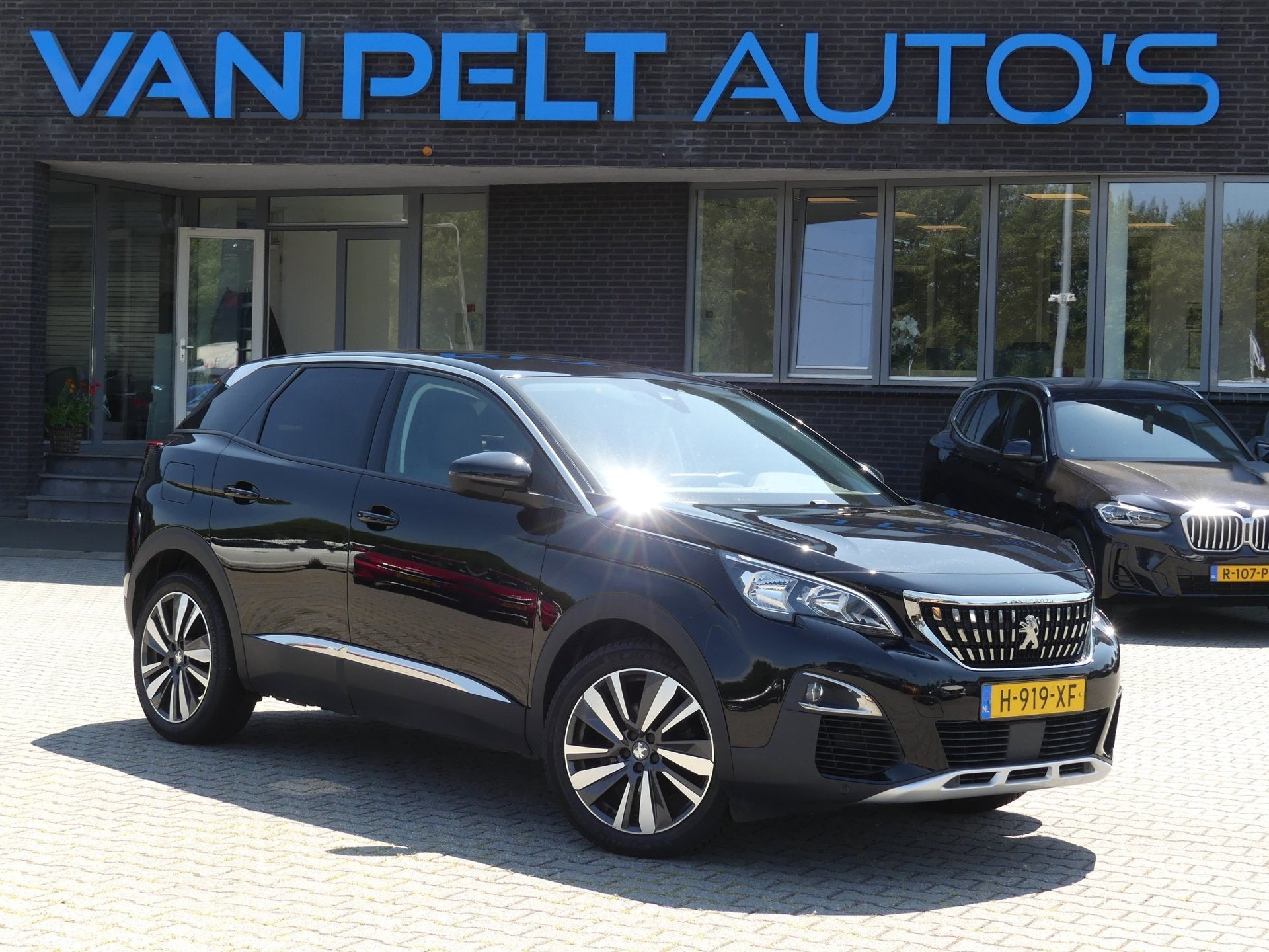Peugeot 3008 1.2 130PK PureTech EAT-8 Blue Lease Premium Ava, Auto's, Gebruikt, 1199 cc, Zwart, Origineel Nederlands