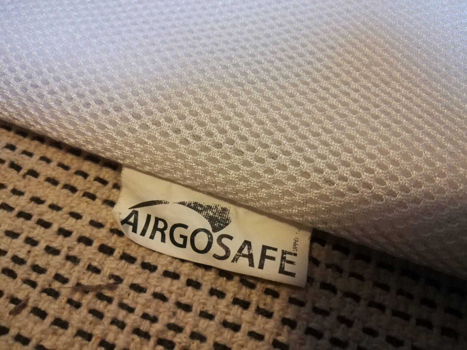 Airgosafe veilige ledikant topper - matrasbeschermer 60x120, Kinderen en Baby's, Ophalen of Verzenden, Zo goed als nieuw