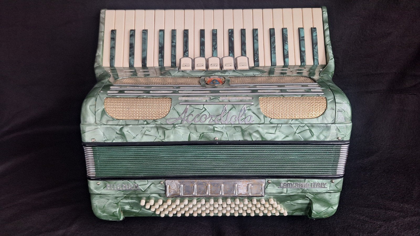 Accordiola mignon 80 bas, 3-korig, Gebruikt, 80-bas, Met koffer, Accordiola
