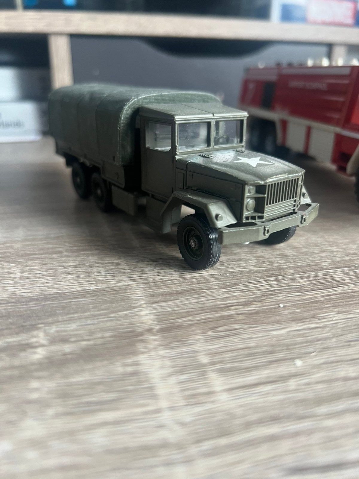 Solido 245 Kaiser Jeep M34 6x6 op schaal 1:50, Ophalen of Verzenden, Zo goed als nieuw, Overige merken
