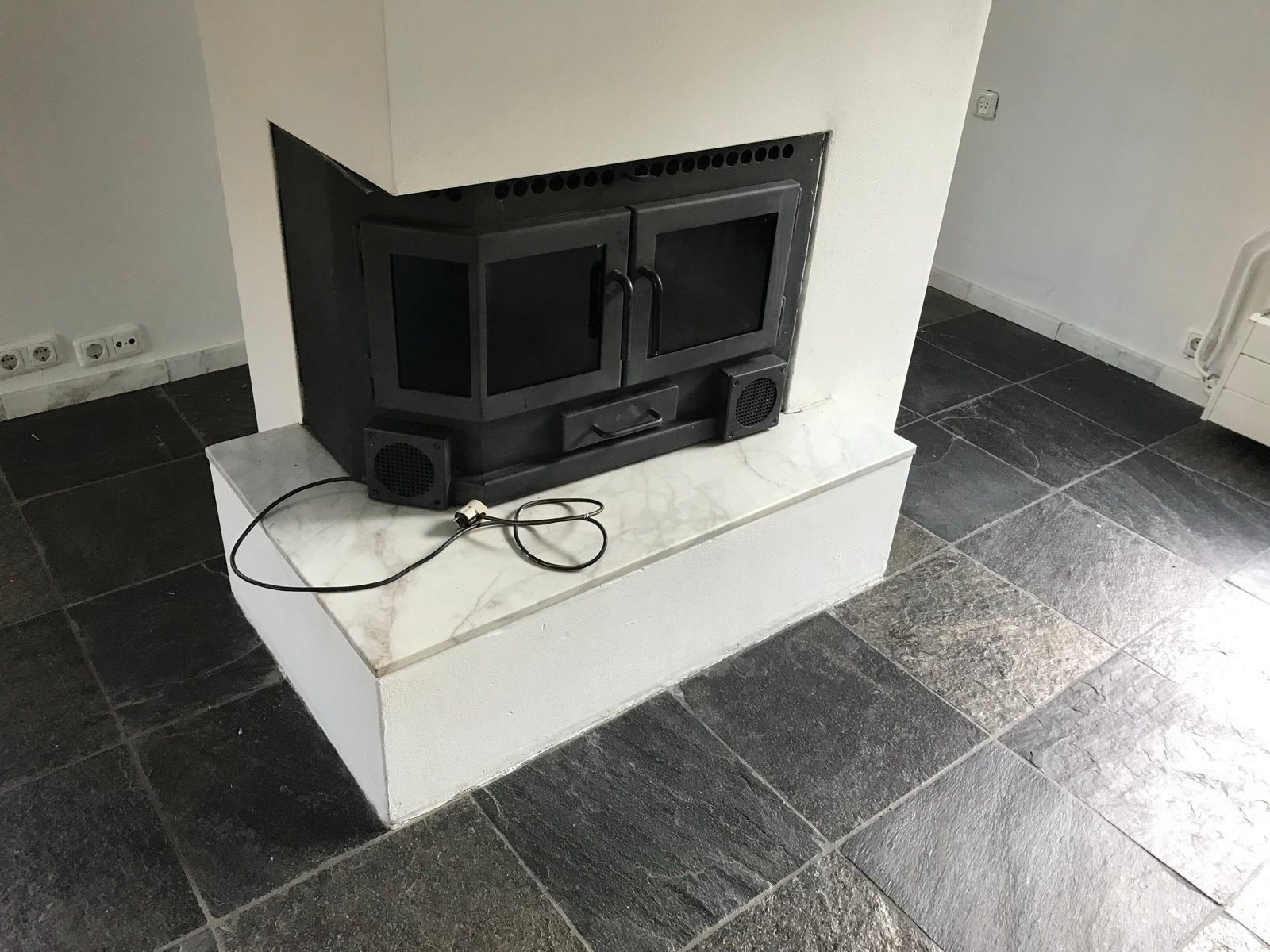 Gebruikte inbouw Houthaard met Dubbele Deuren & ventilatoren, Ophalen, Gebruikt, Inzethaard, Houthaard