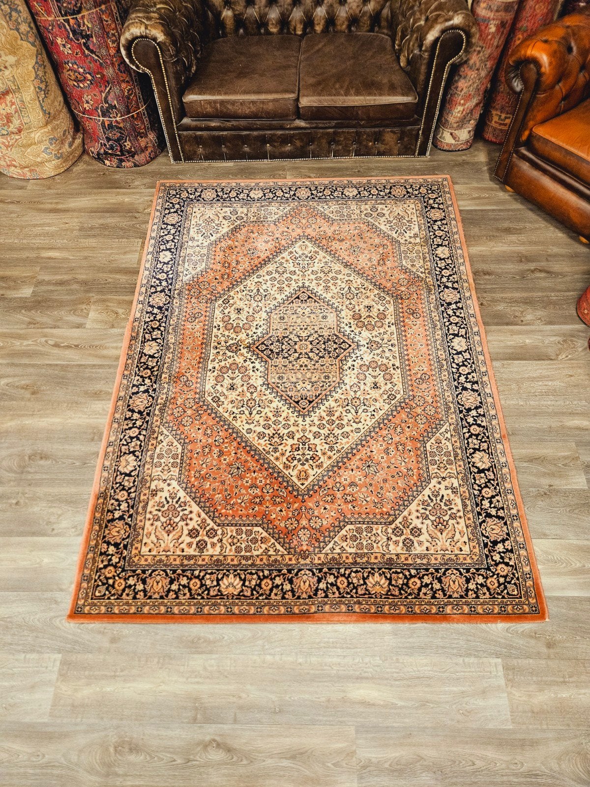 Perzisch Tapijt. prachtige kleuren en patronen! Weg = Weg!, Huis en Inrichting, Stoffering | Tapijten en Kleden, Perzisch, 200 cm of meer