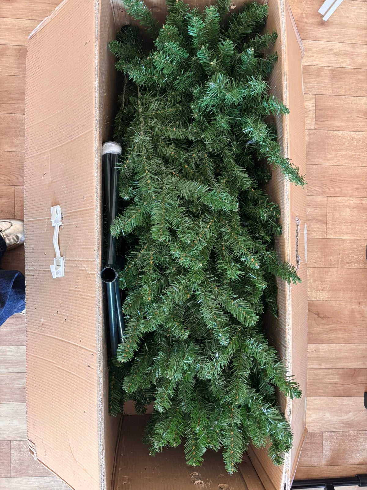 Kunst kerstboom Paris 210 hoog/113 Met lichtsnoer erbij, Tuin en Terras, Ophalen, Bloeit niet, Overige soorten, 100 tot 250 cm