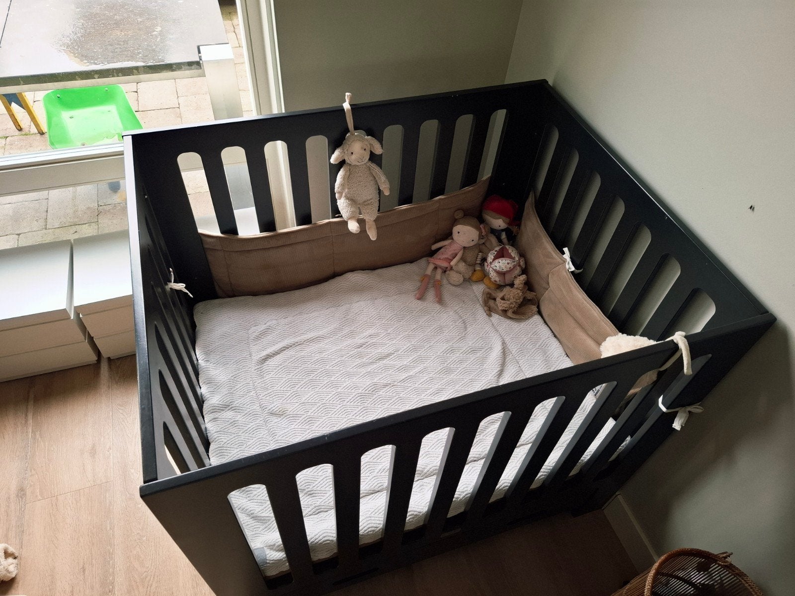 Coming Kids Box met lade, matras en boxkleed (RAL 9004), Kinderen en Baby's, Boxen, Ophalen