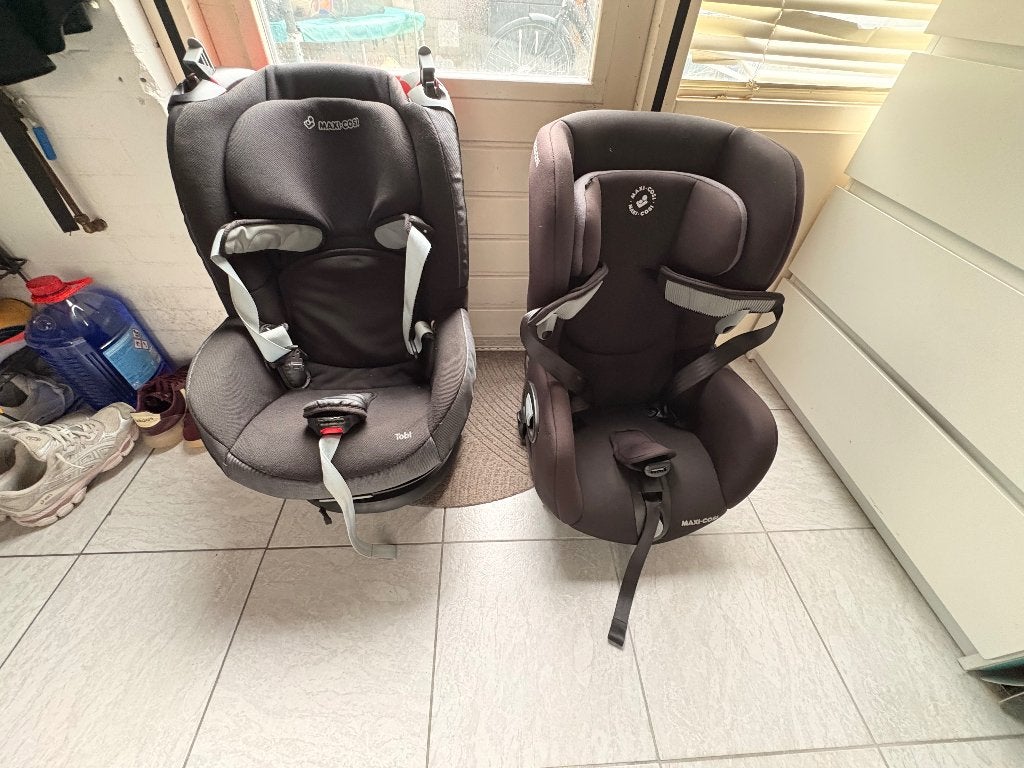 2x groep 1 maxi cosi kinderautostoel, Ophalen, Autogordel, Slaapstand, Zo goed als nieuw