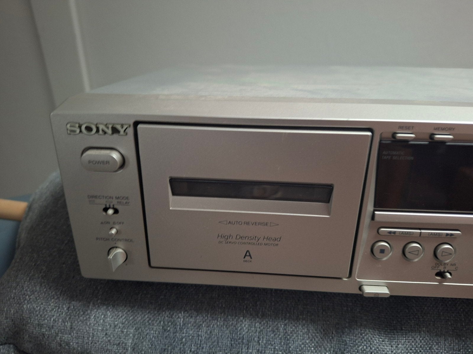 Foto 4 van Sony TC-WE475 Stereo Cassettedeck - Dubbel met Auto-Reverse