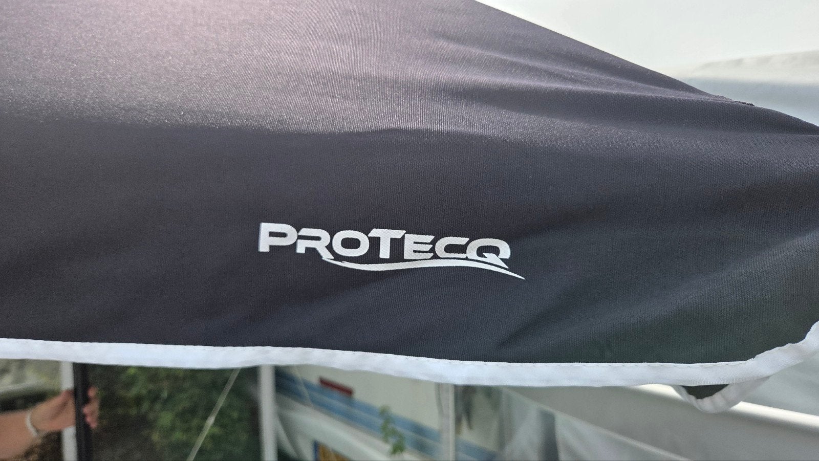 Zwarte parasol voor Boot of Camping, Tuin en Terras, Ophalen, Zo goed als nieuw, Minder dan 1 meter, Parasolvoet
