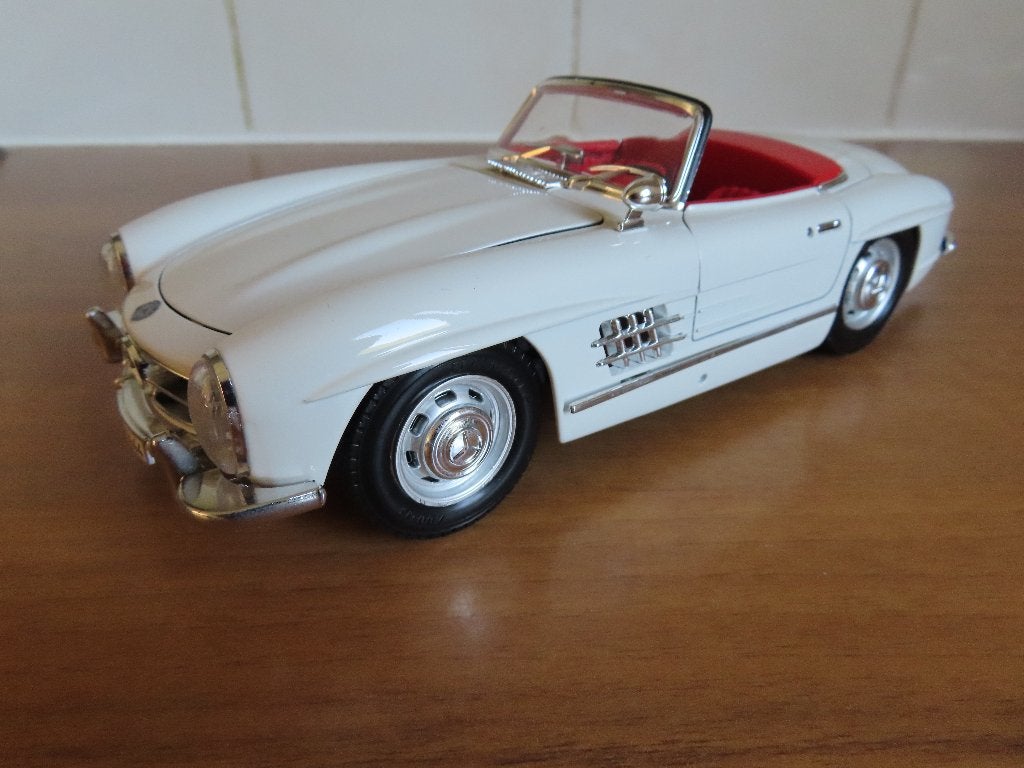 Bburago 1:18 Mercedes-Benz 300 SL Roadster nieuw!, Hobby en Vrije tijd, Modelauto's | 1:18, Ophalen of Verzenden, Nieuw, Auto
