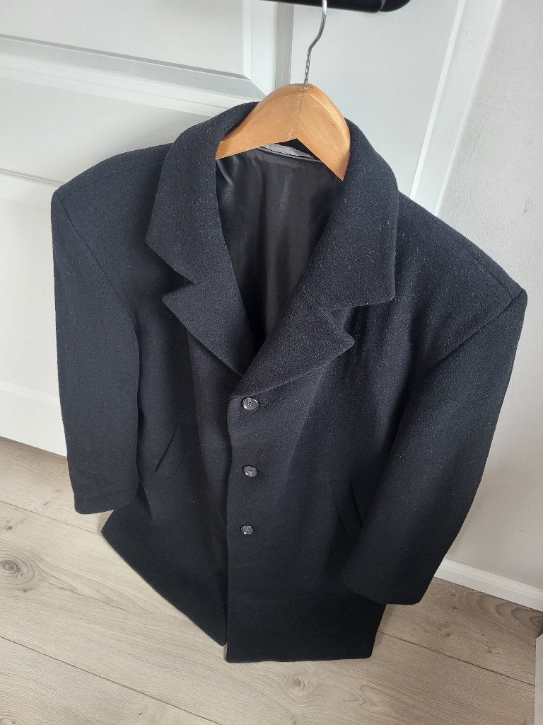 Zwarte heren jas maat 52 erg netjes!, Kleding | Heren, Jassen | Winter, Ophalen of Verzenden, Zo goed als nieuw, Maat 52/54 (L)