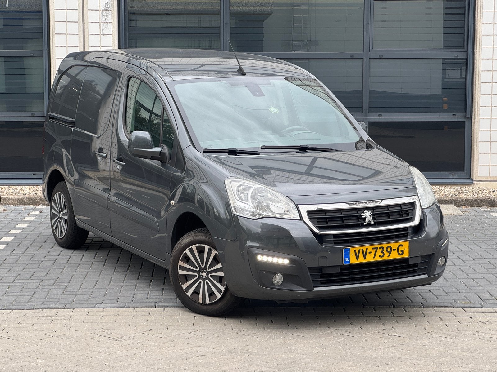 Peugeot Partner 1.6 HDi marge |Navi |Cruise | Bluetooth |PDC, Voorwielaandrijving, Dealer onderhouden, Stof, 4 cilinders