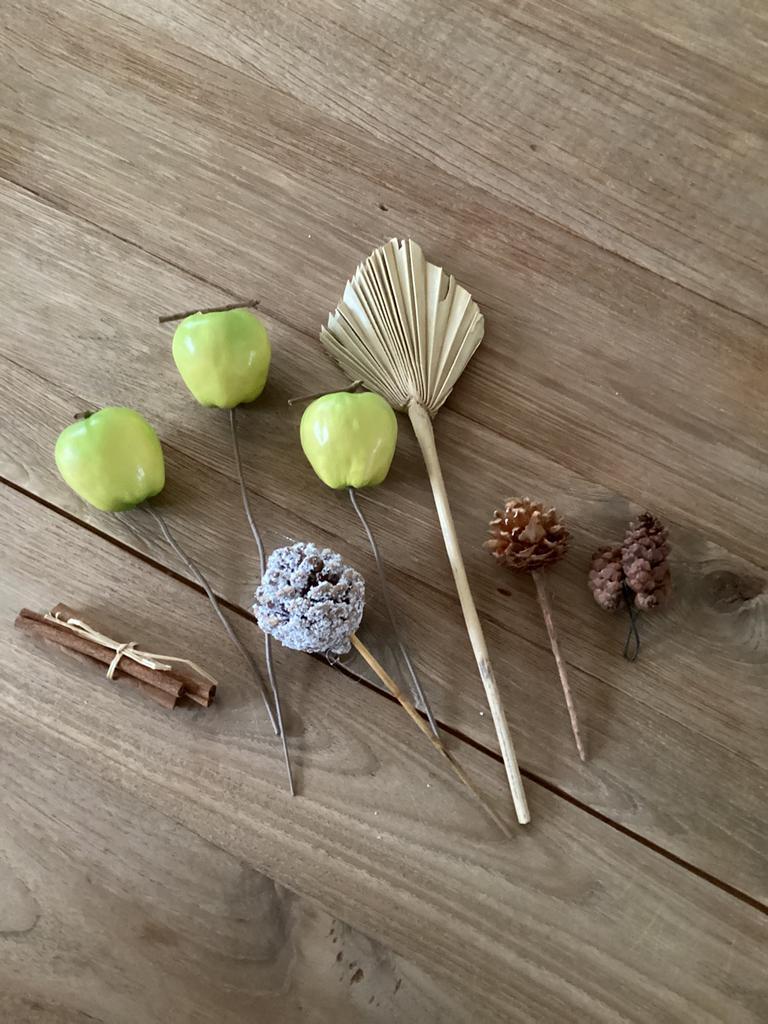 Decoratie - divers - voor kerststukjes -, Diversen, Ophalen of Verzenden, Zo goed als nieuw