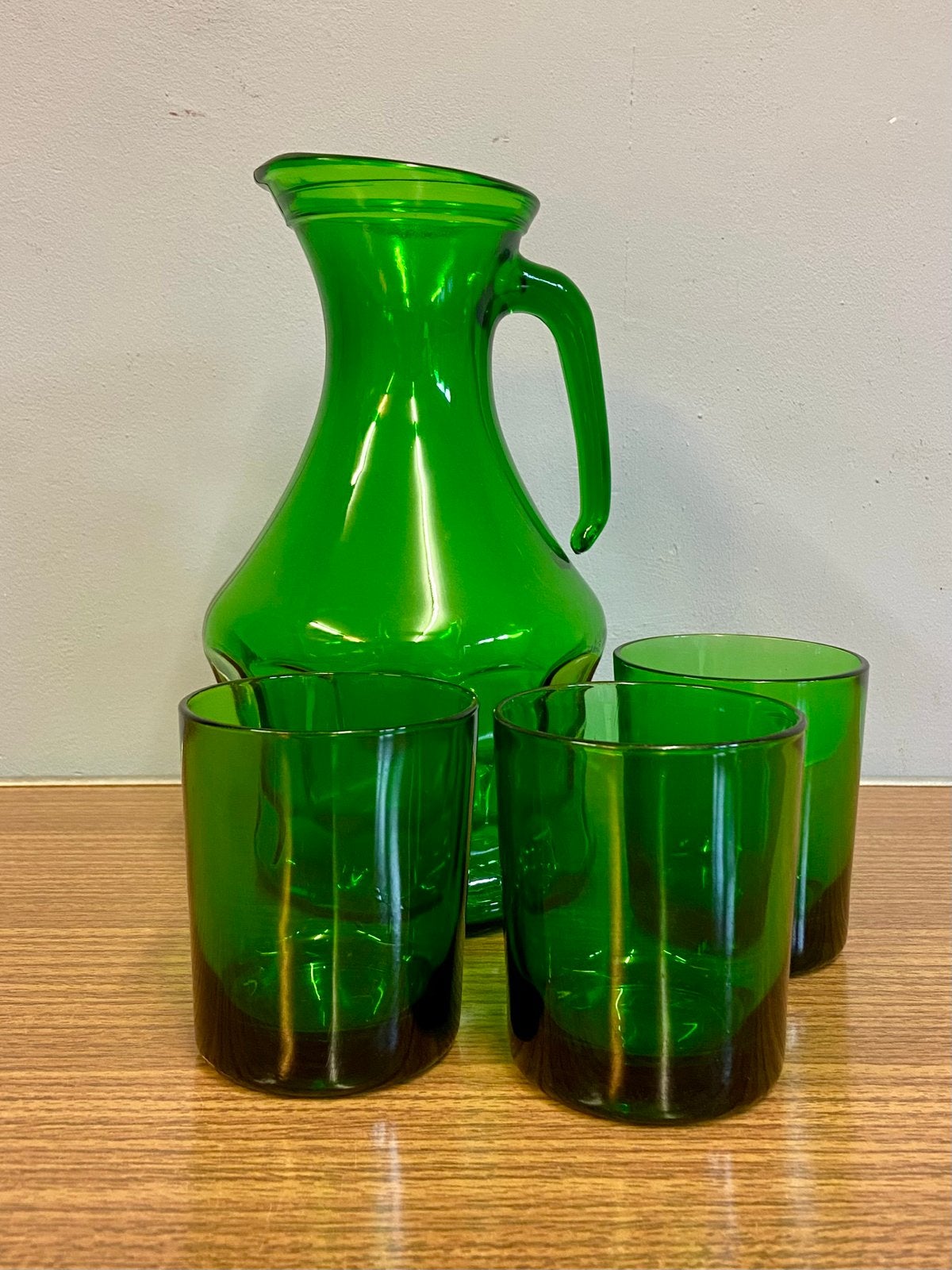 Vintage groene karaf Bormioli italy waterkan retro kan glas, Huis en Inrichting, Kan, Overige merken, Vintage, Ophalen of Verzenden