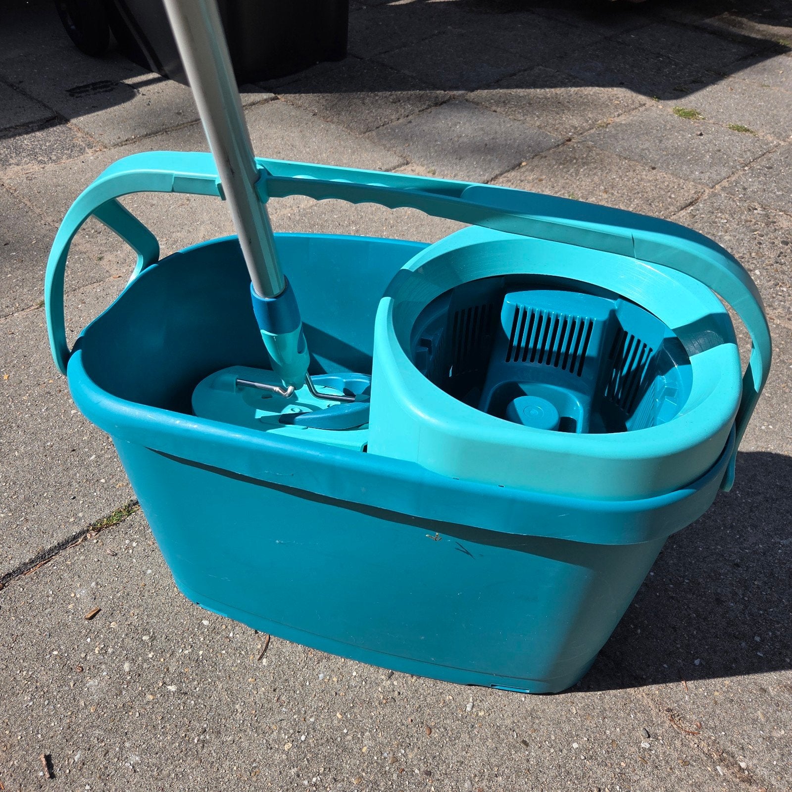 Leifheit Clean Twist M Ergo Vloerwisser Set met Emmer, Huis en Inrichting, Ophalen, Dweilemmer, -bak, of -wagen