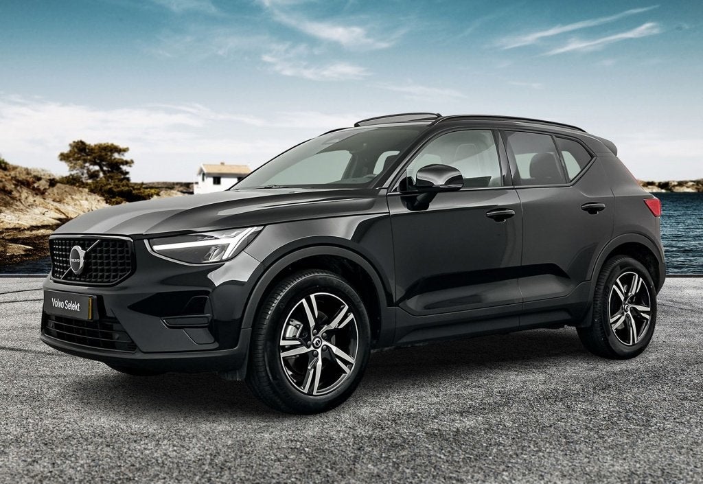 Volvo XC40 B4 197PK Plus Dark| Camera| Trekhaak| Adap.Cruise, Auto's, Automaat, Dealer onderhouden, 1588 kg, Gebruikt