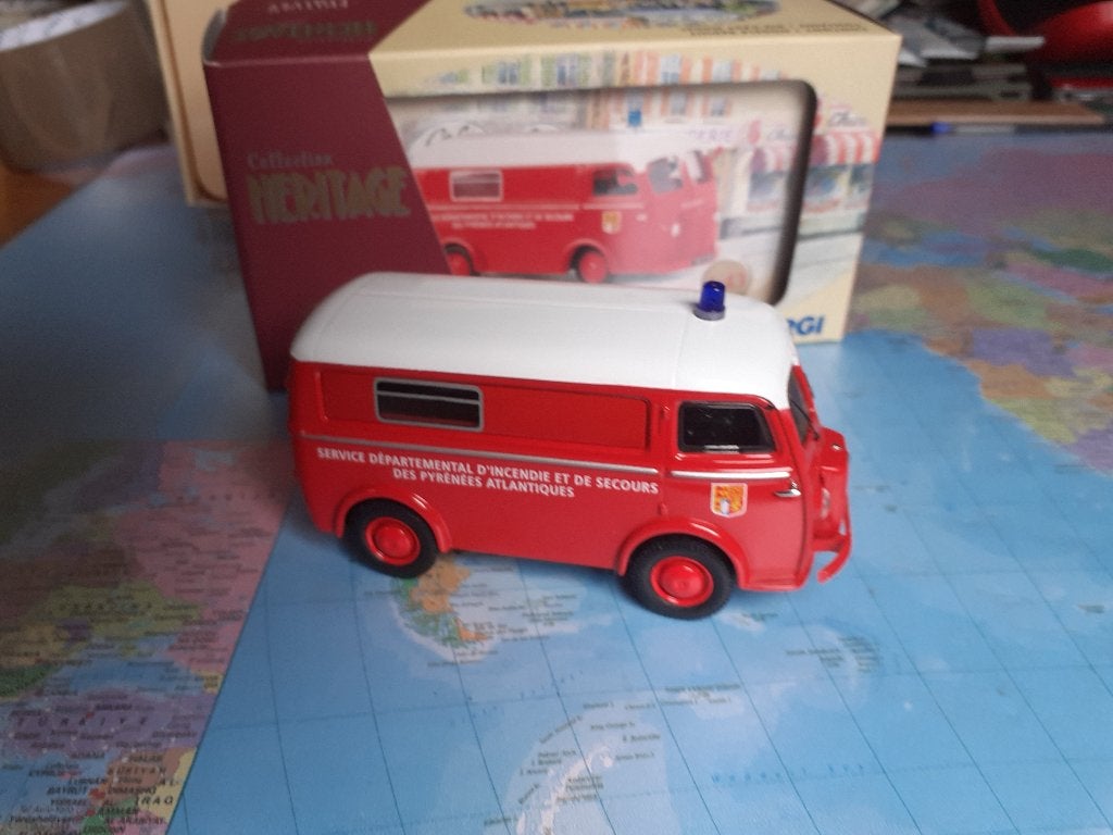 Peugeot D3A ST  Brieuc caisson - corgi de, Verzenden, Nieuw, Auto, Corgi