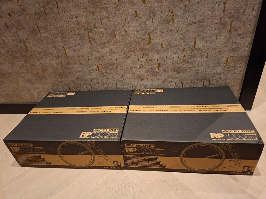 2x Reloop 7000MK2 Zwart draaitafels nieuw in doos, Muziek en Instrumenten, Nieuw, Doorgedraaidservice@hotmail.com, Ophalen of Verzenden