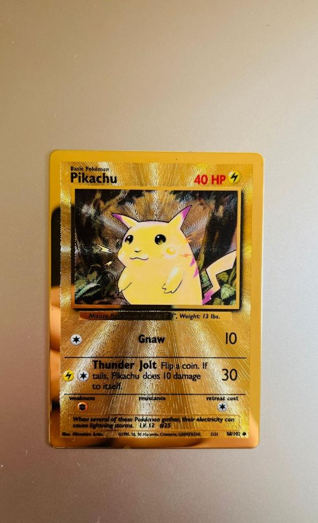 Pikachu 58/102 Base Set Metal Pokemon, Hobby en Vrije tijd, Verzamelkaartspellen | Pokémon, Verzenden, Zo goed als nieuw, Losse kaart