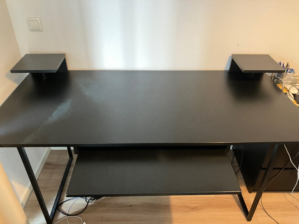 Ikea Obegränsad desk, Zwart, 160 cm, Hout, Zo goed als nieuw